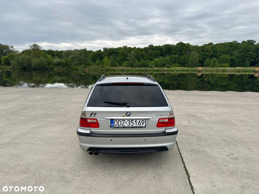 BMW Seria 3 330xi - 11