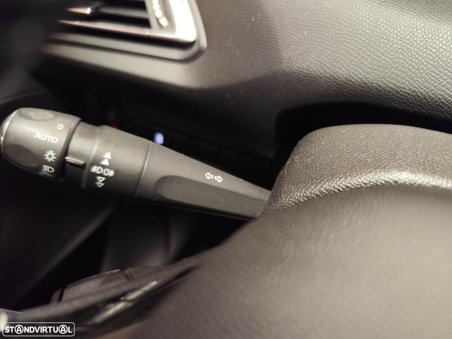Peugeot 308 SW 1.5 BlueHDi Allure - 11