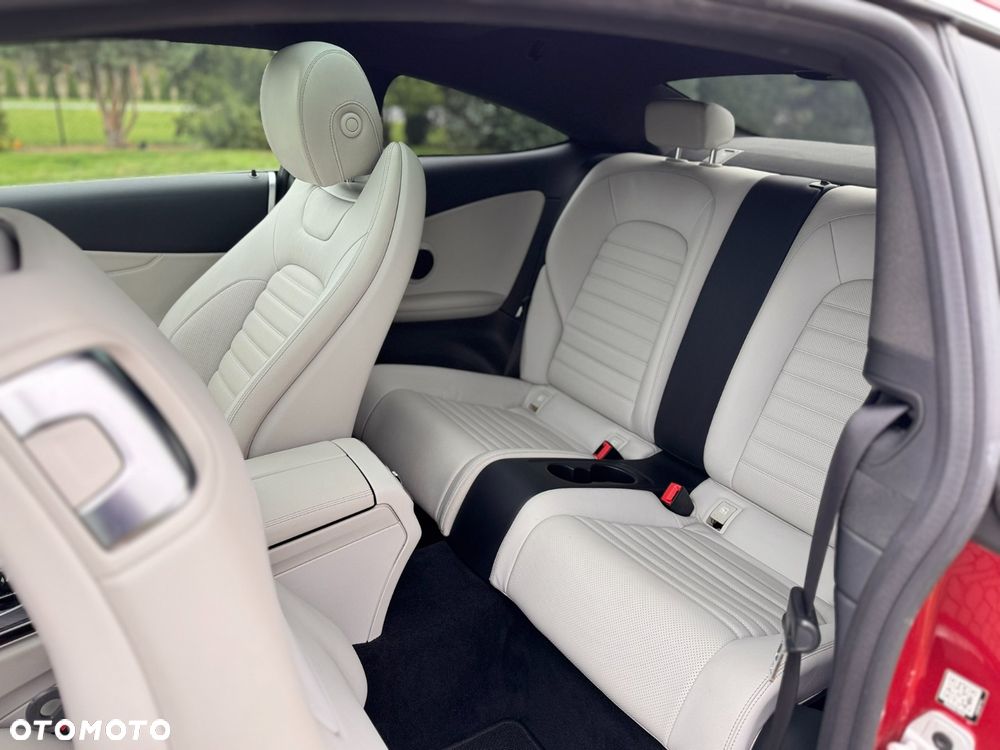 Mercedes-Benz Klasa C 200 4-Matic 9G-Tronic - 10