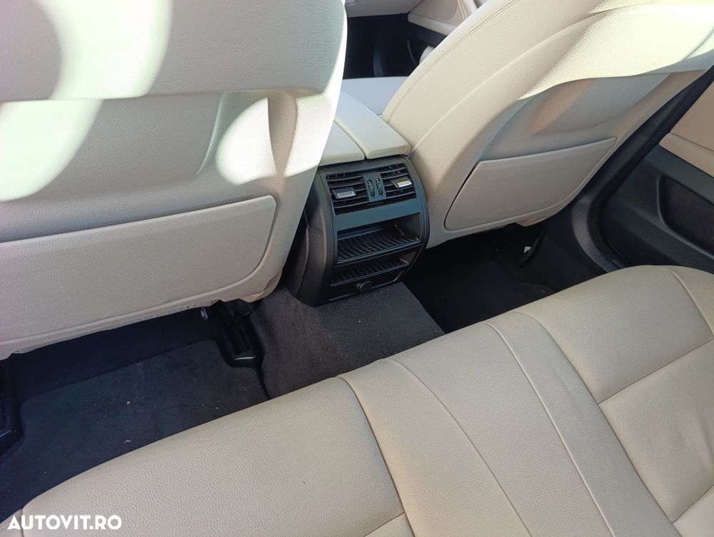 BMW Seria 5 520d Touring Aut. Luxury Line - 9