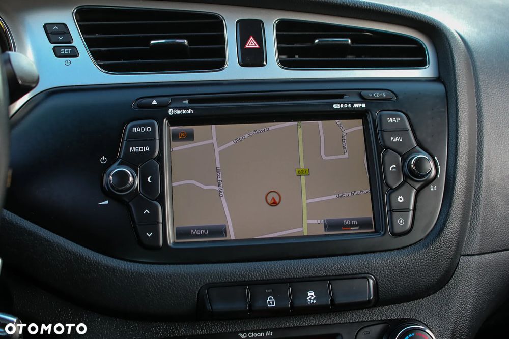 Kia Ceed 1.6 CRDi 128 ISG SW Vision - 25