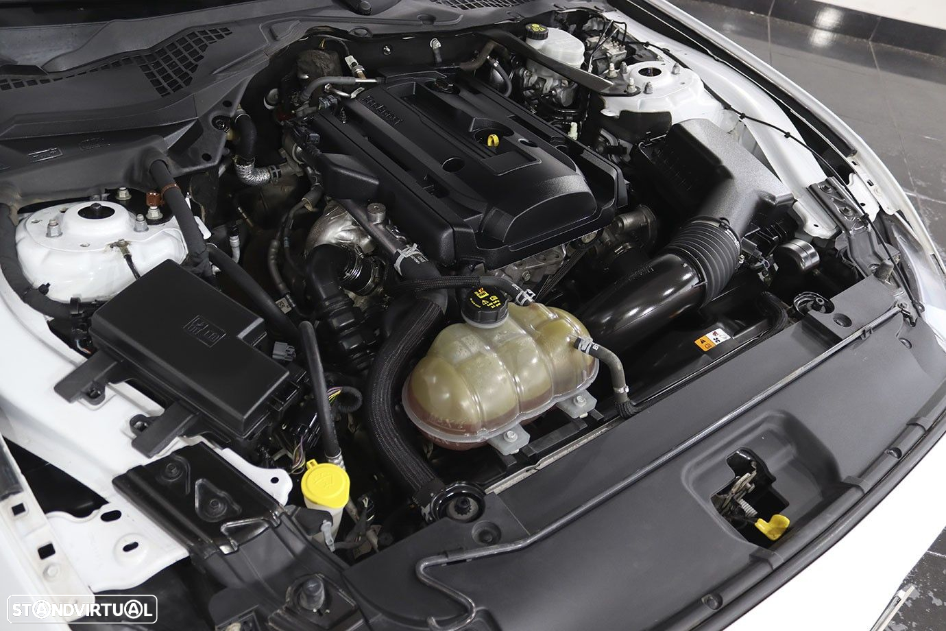 Ford Mustang - 20