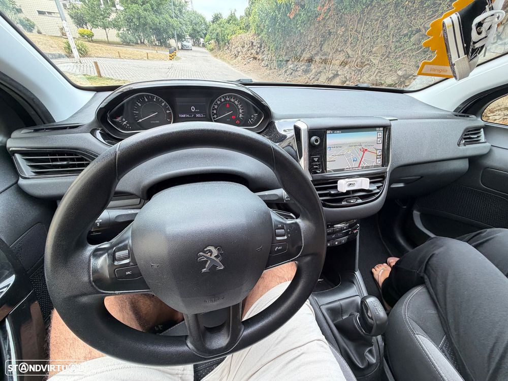 Peugeot 208 PureTech 82 Allure - 12