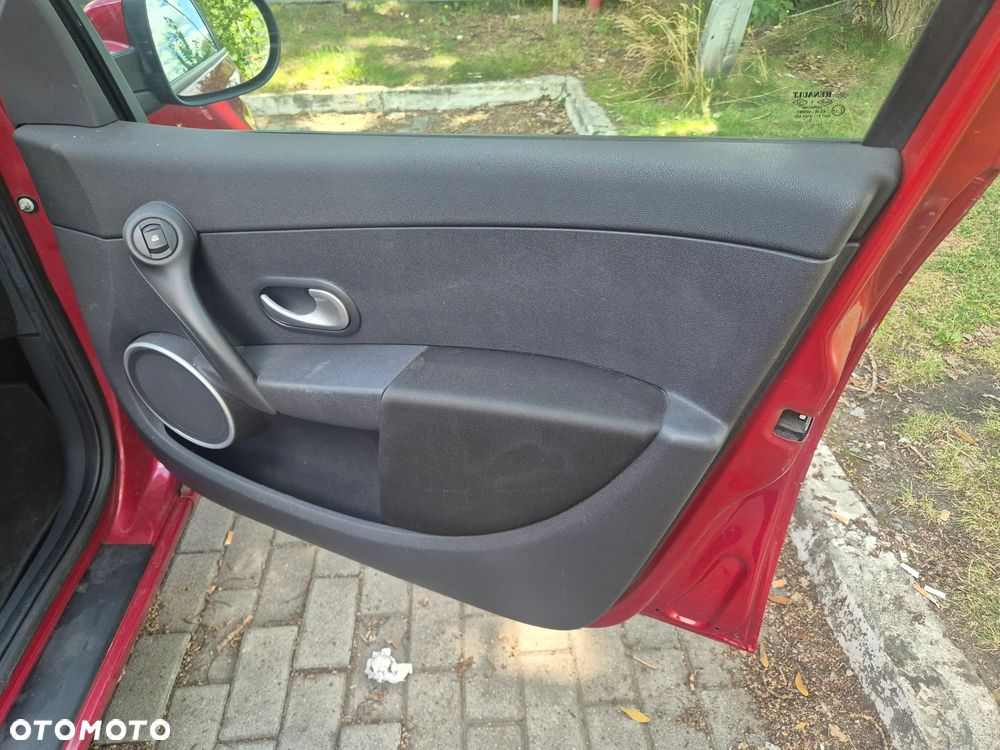 Renault Clio 1.2 16V Privilege - 8