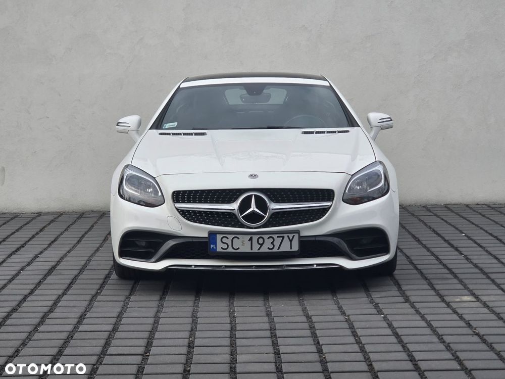 Mercedes-Benz SLC 300 9G-TRONIC Final Edition - 4
