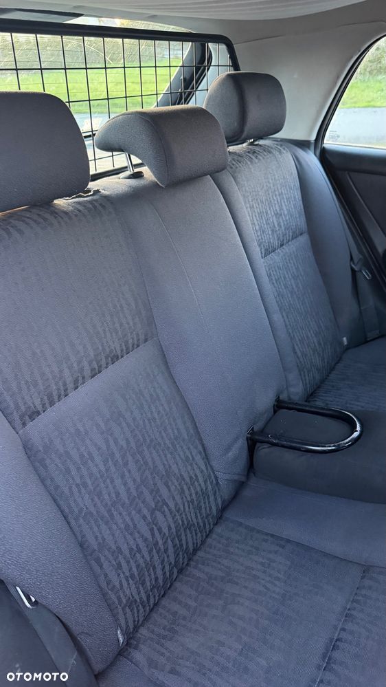 Toyota Corolla - 8