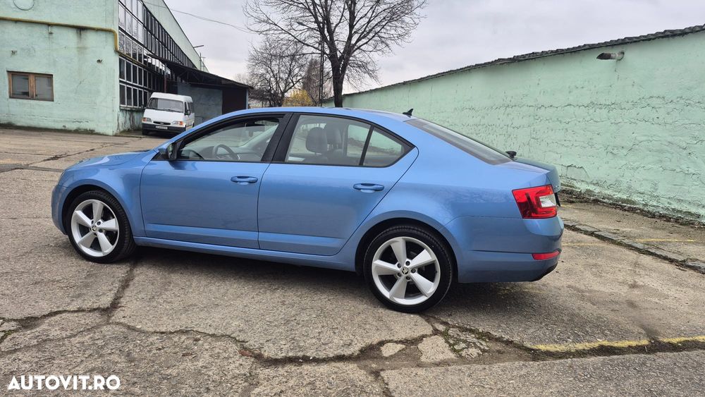 Skoda Octavia 2.0 TDI Green tec DSG Elegance - 5