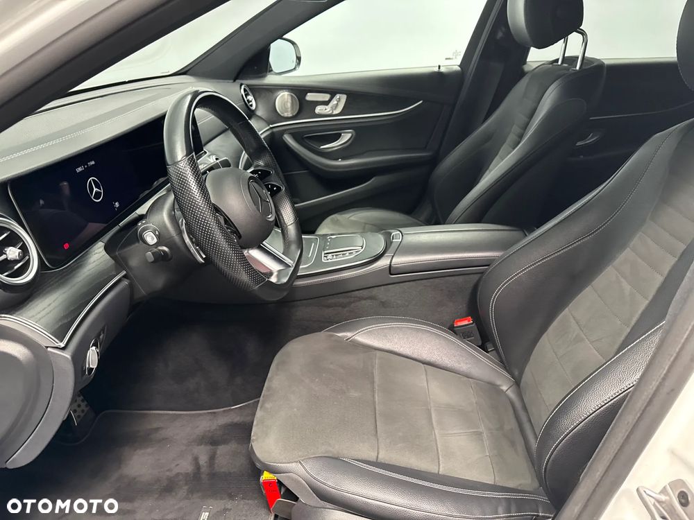 Mercedes-Benz Klasa E 220 d mHEV 4-Matic AMG 9G-Tronic - 12