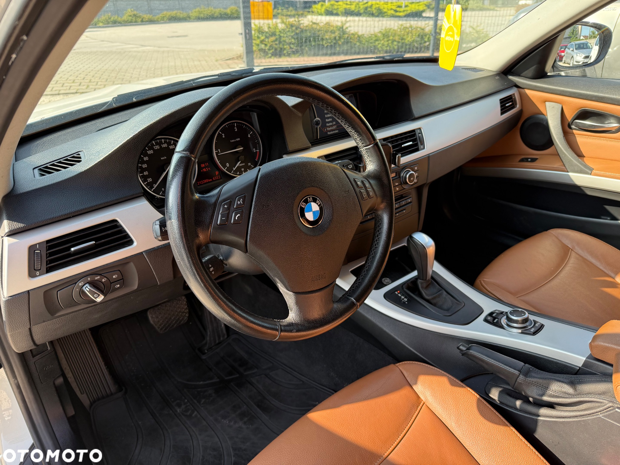 BMW Seria 3 318d DPF Touring Edition Exclusive - 8