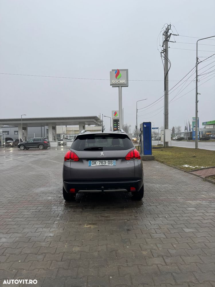 Peugeot 2008 1.6 e-HDi FAP STT Allure - 4