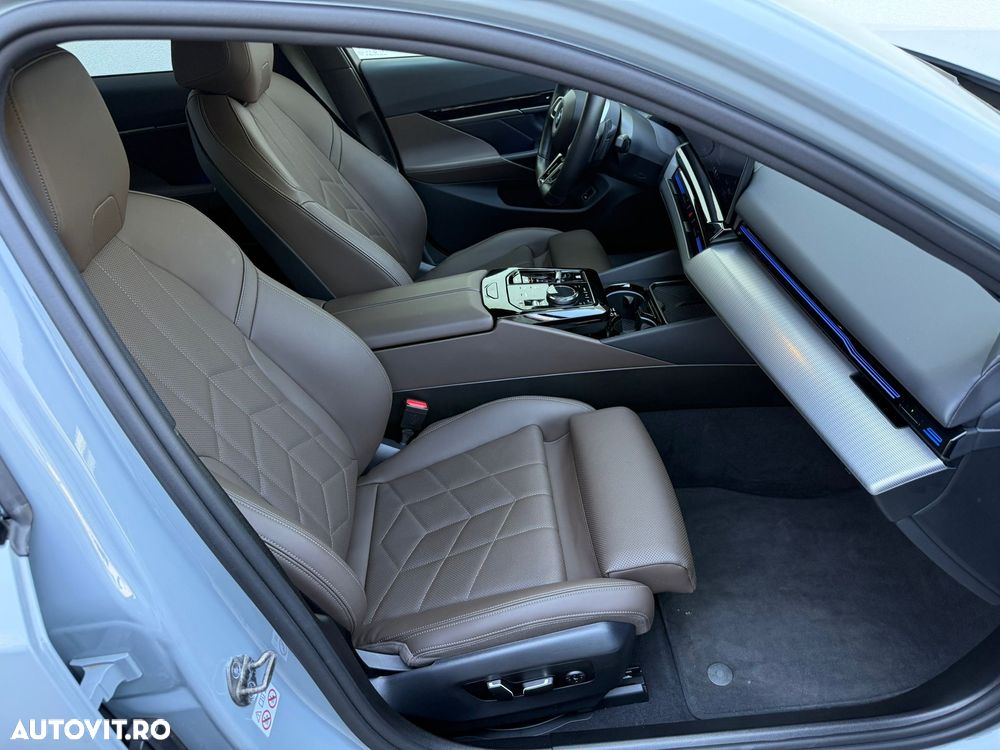 BMW Seria 5 520d AT MHEV - 12