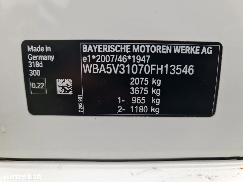 BMW Seria 3 318d Sport Line - 40