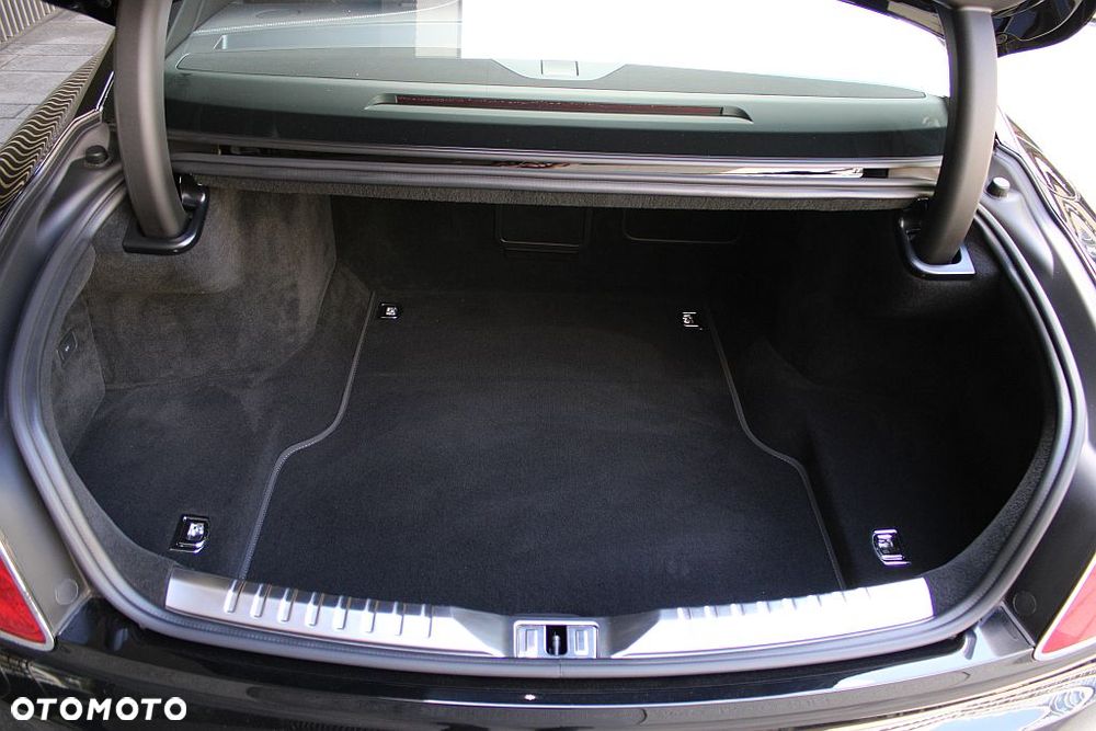 Bentley Flying Spur - 40