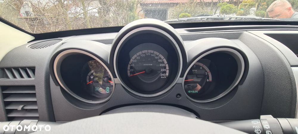 Dodge Nitro 2.8 CRD SE - 8