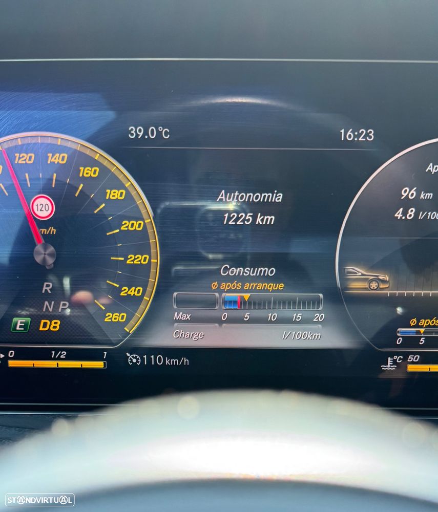 Mercedes-Benz E 300 d AMG Line - 18