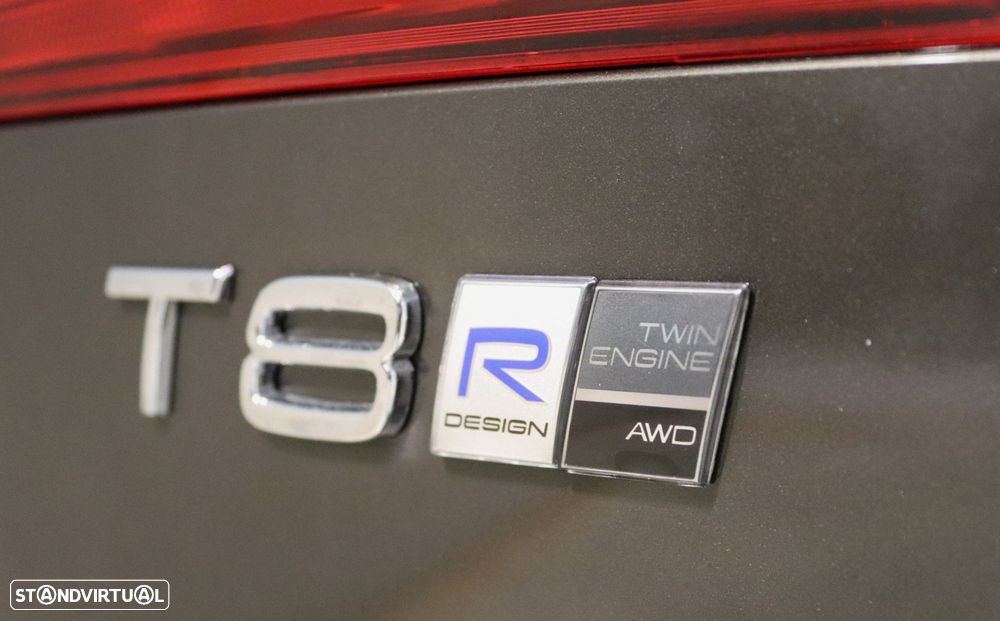 Volvo XC 60 2.0 T8 PHEV R-Design AWD - 7