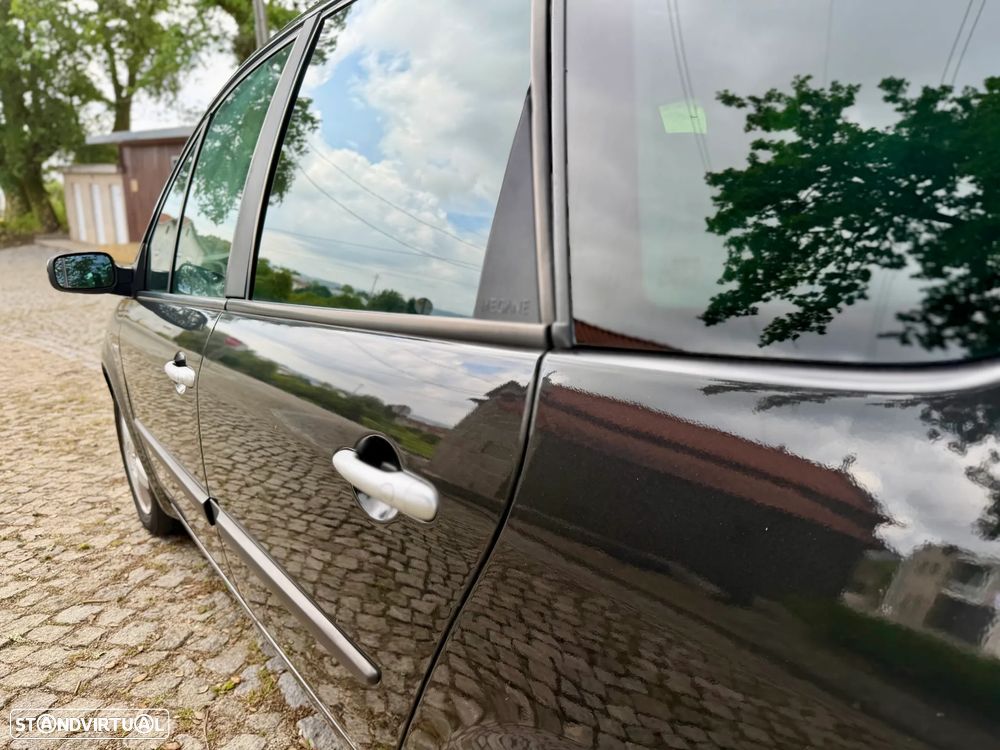 Renault Mégane Scénic - 11