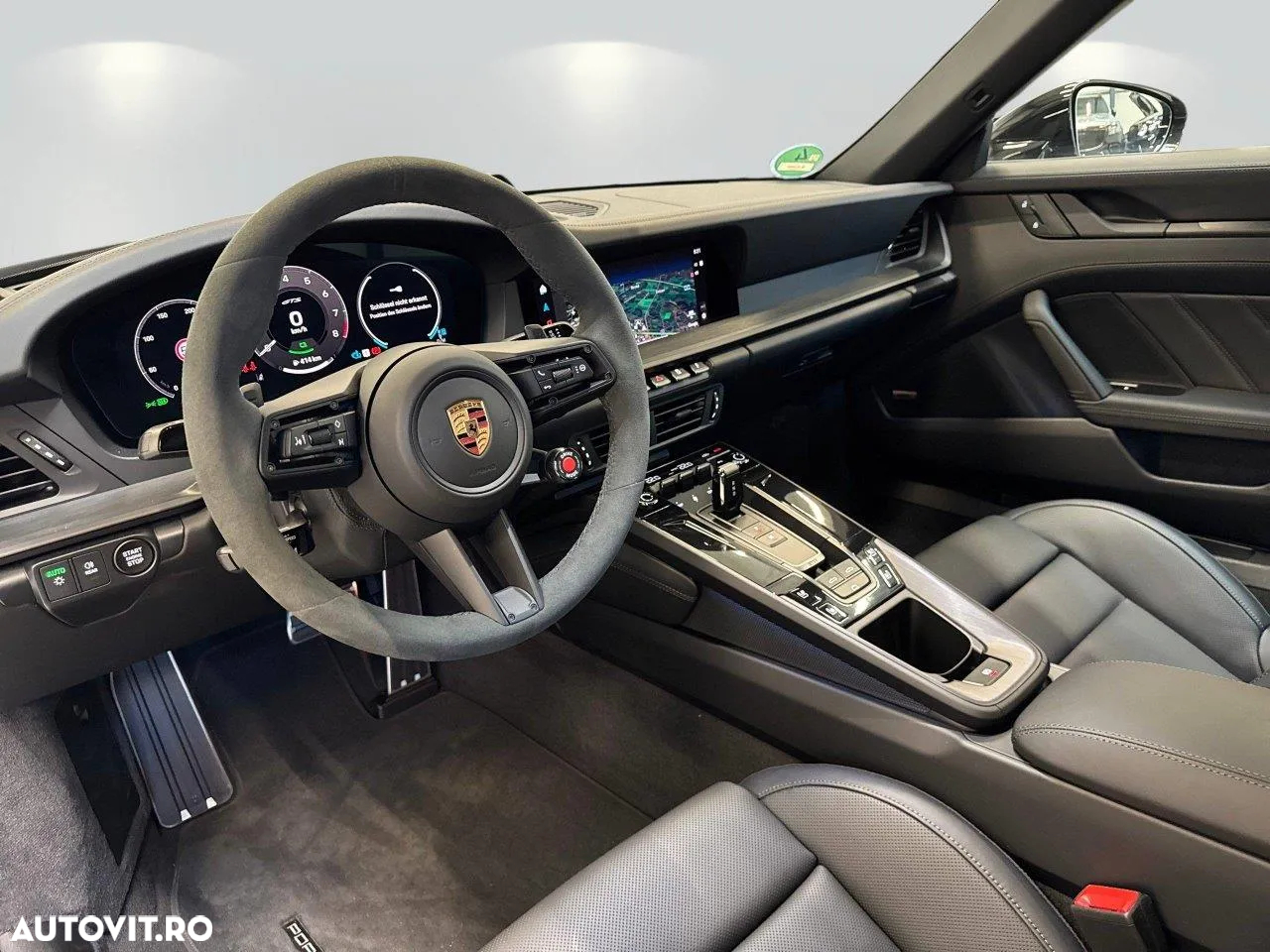 Porsche 911 Carrera 4 GTS Cabriolet PDK - 5