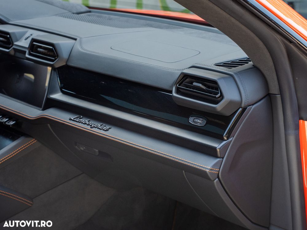 Lamborghini URUS - 17