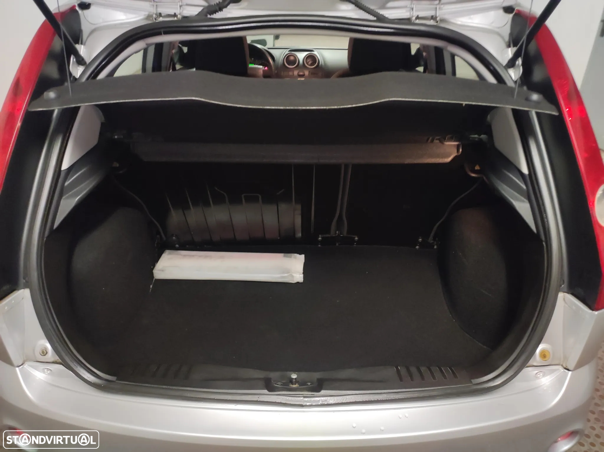 Ford Fiesta 1.25 Ambiente - 16