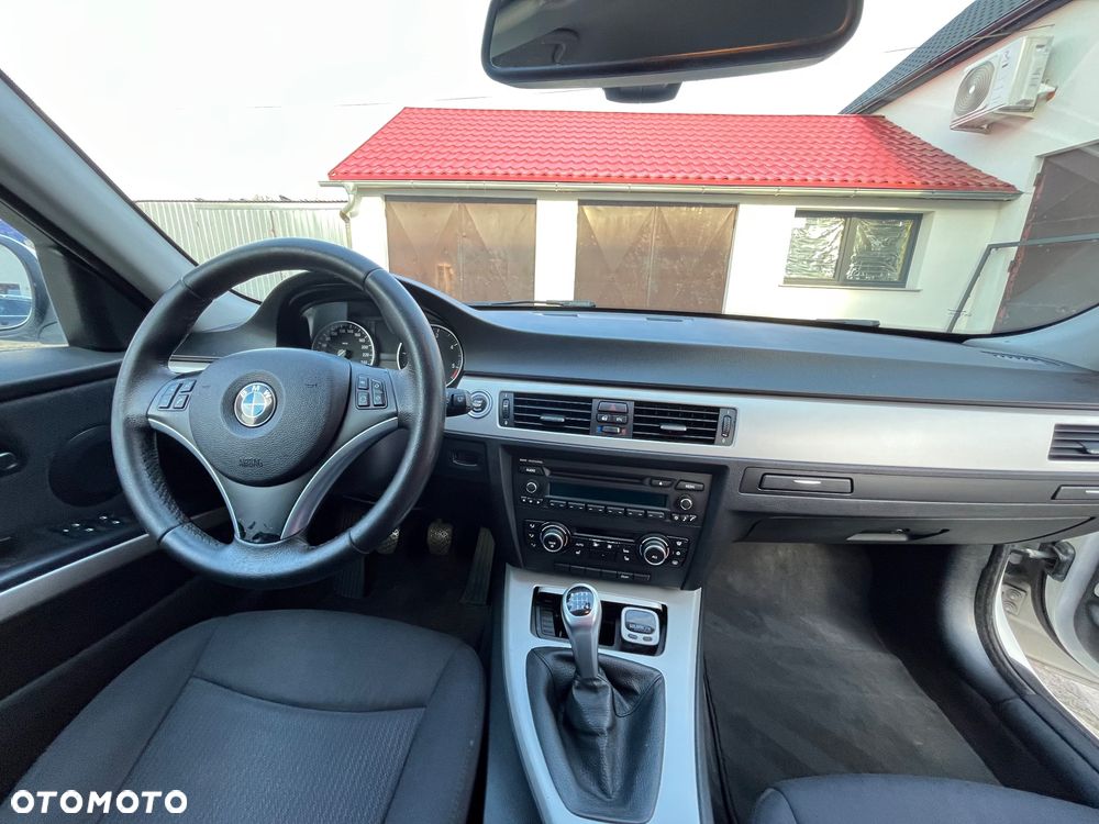 BMW Seria 3 - 12