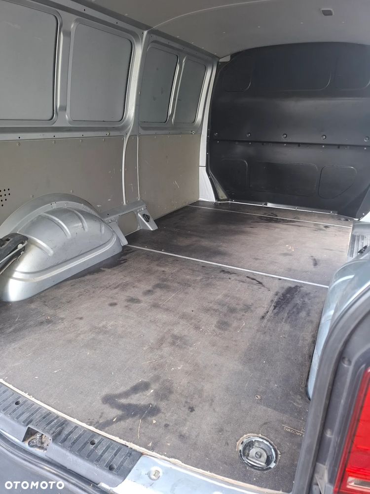 Volkswagen Transporter - 10