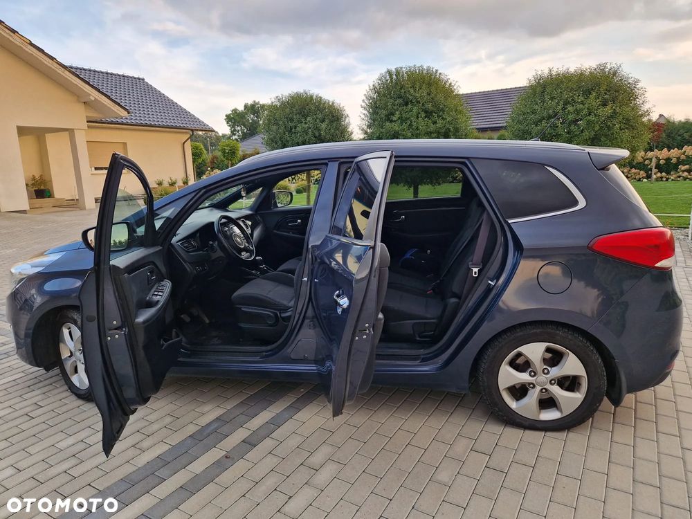 Kia Carens 1.7 CRDi M - 4