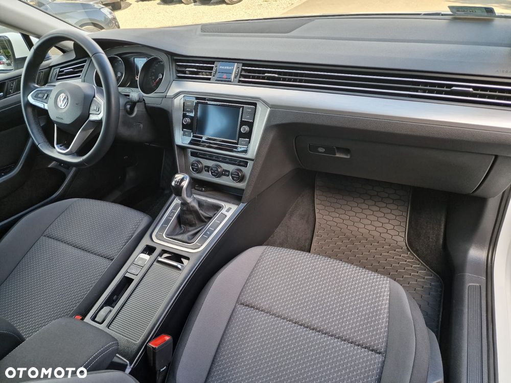 Volkswagen Passat 1.5 TSI EVO Business - 17