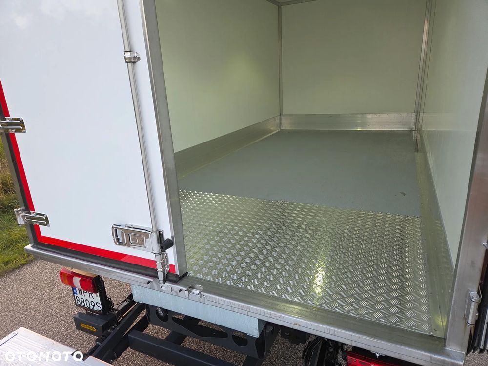 Mercedes-Benz Atego 818 - 32