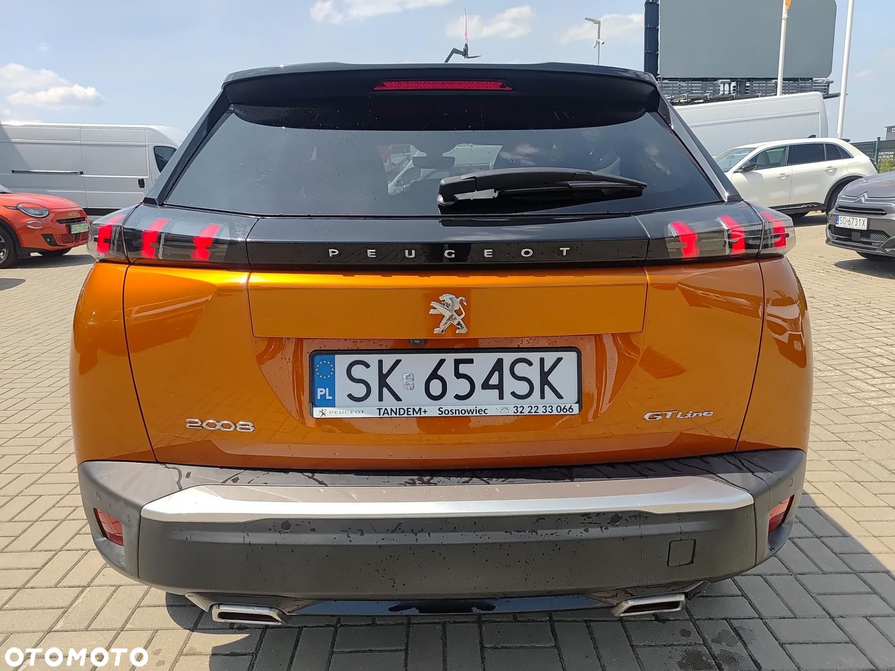 Peugeot 2008 - 8