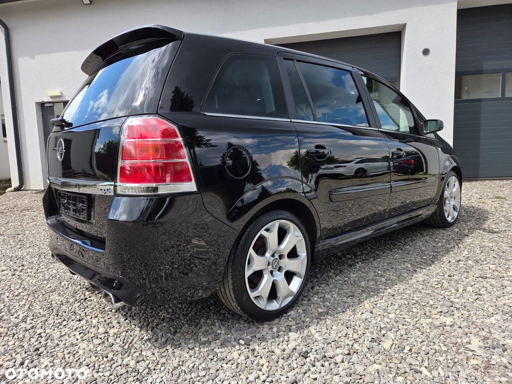 Opel Zafira OPC - 9