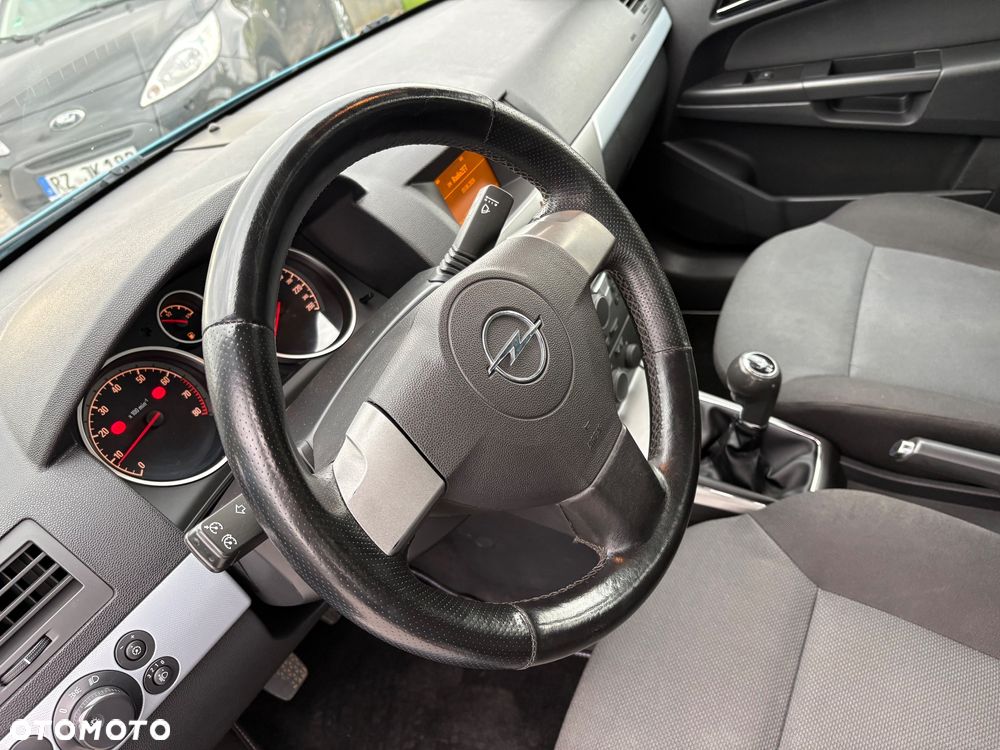 Opel Astra 1.8 Edition - 25