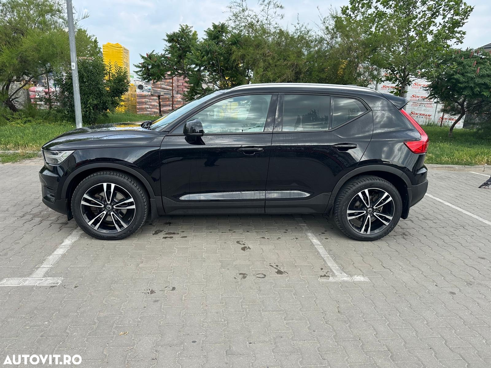 Volvo XC 40 D4 AWD Momentum Pro - 3