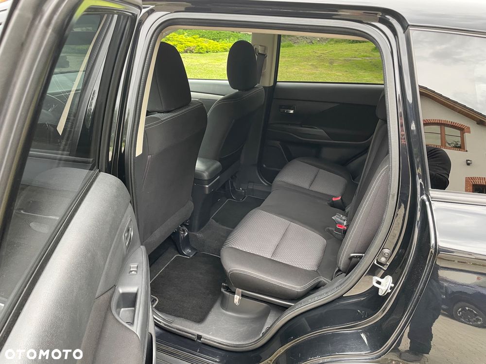 Mitsubishi Outlander - 9