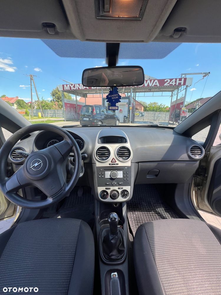 Opel Corsa 1.2 16V Essentia - 14