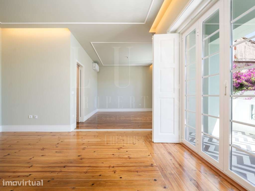 Apartamento T4 | Tv. Nova da Rua António José de Almeida - Grande imagem: 3/41