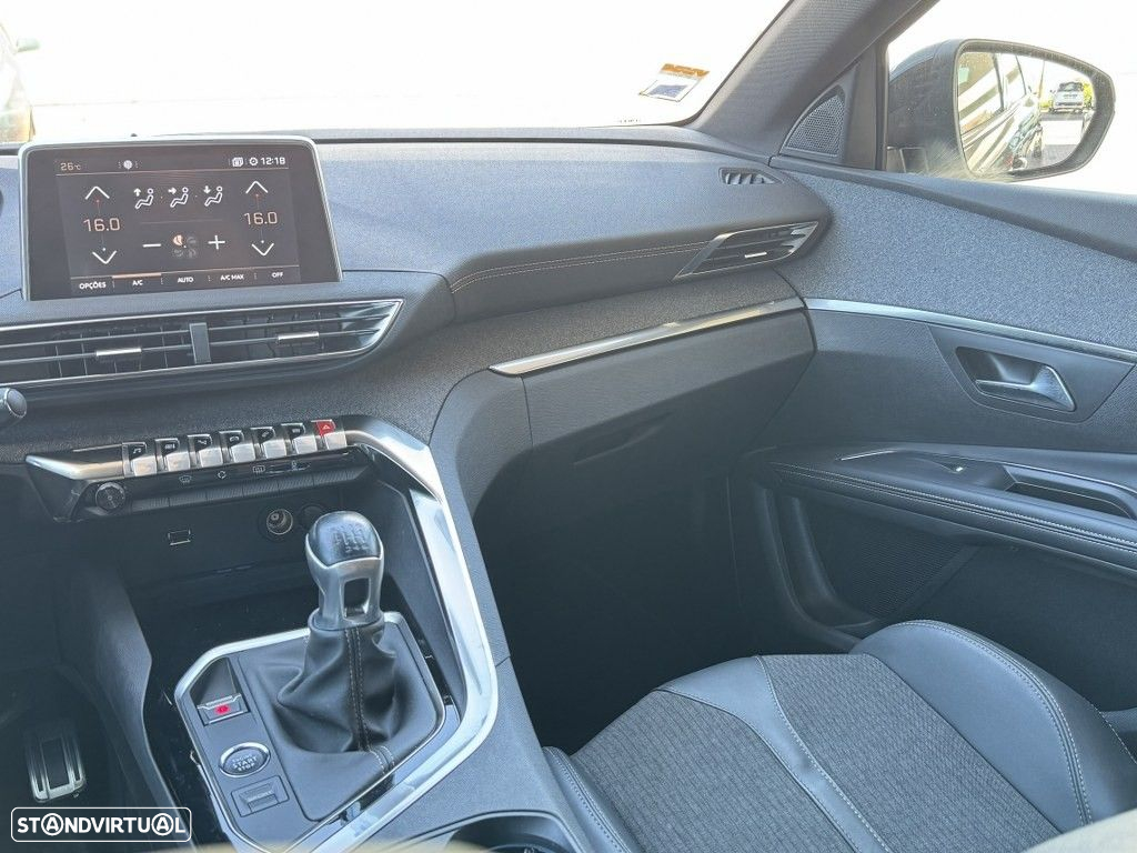 Peugeot 5008 1.5 BlueHDi GT Line - 25