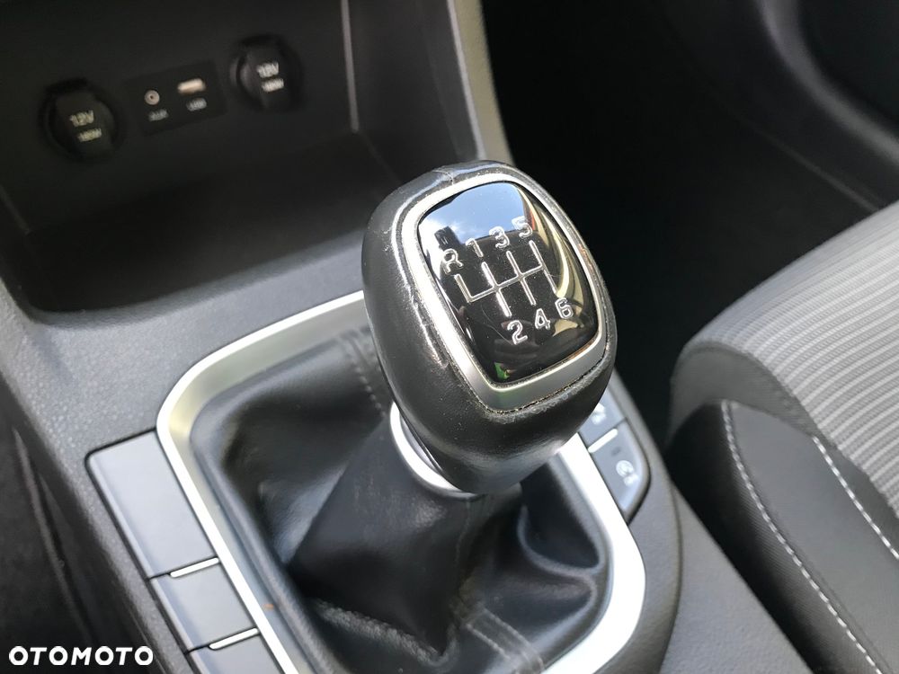Hyundai i30 1.4 Passion Plus - 13