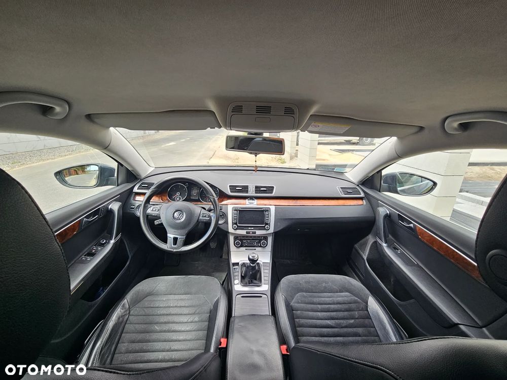 Volkswagen Passat - 6
