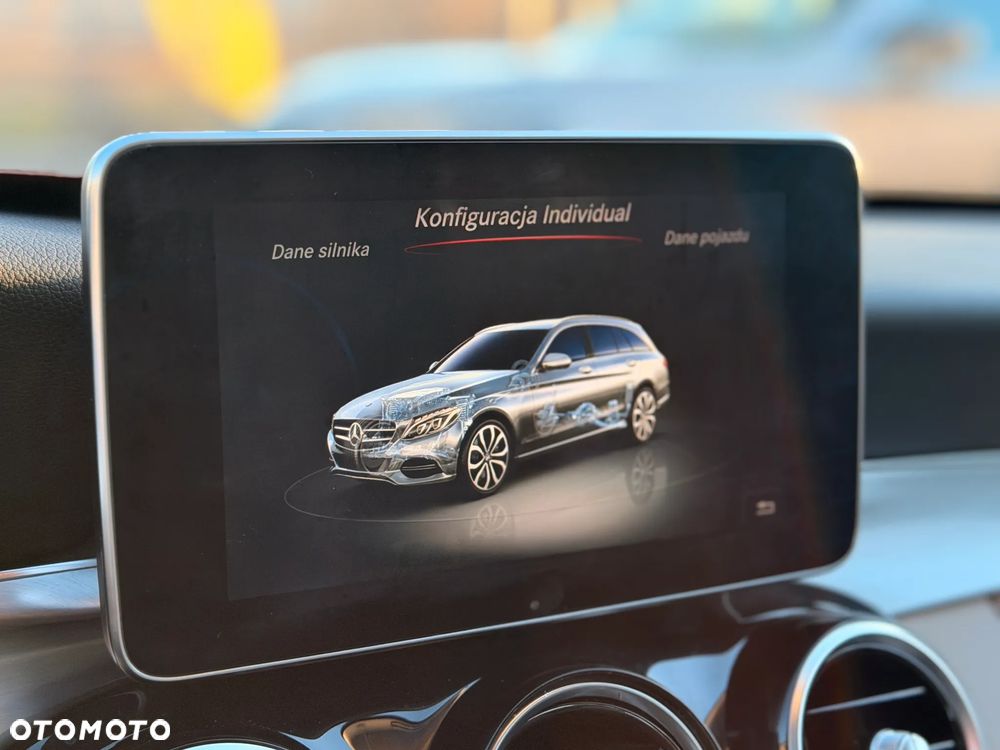 Mercedes-Benz Klasa C 200 4-Matic 7G-TRONIC - 21