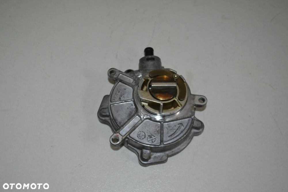 AUDI A4 B7 A6 C6 2,4 3,2 POMPA VACUM LUK 06E145100D - 2