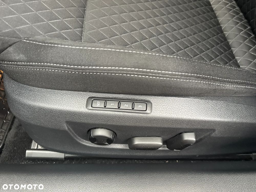 Skoda Superb 2.0 TDI SCR Style DSG - 12