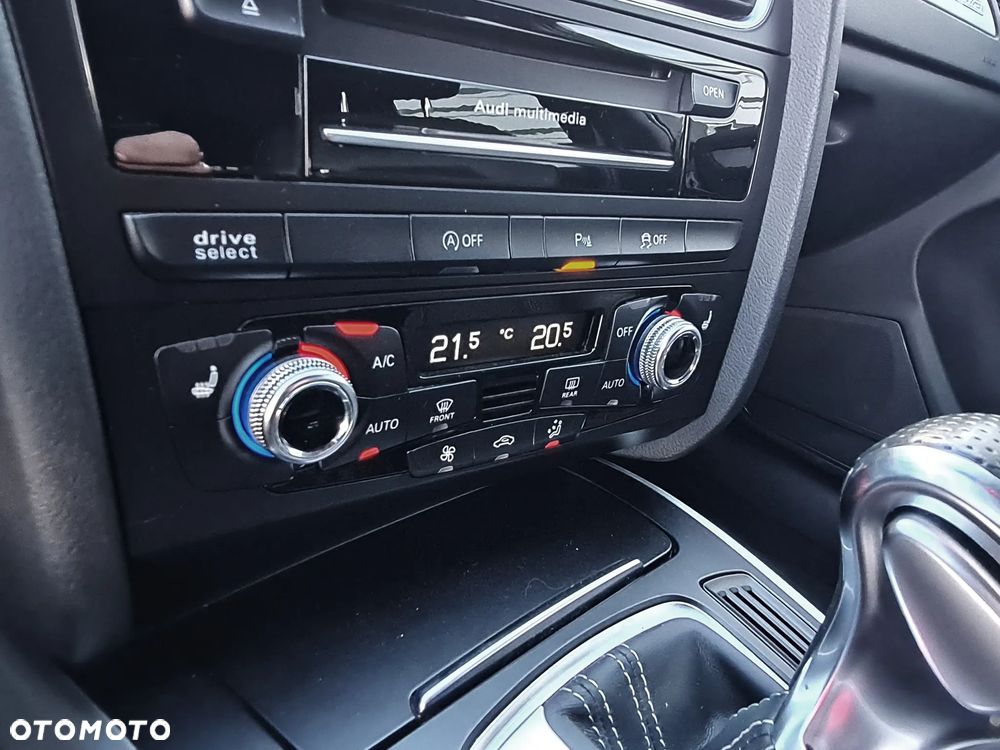 Audi A4 Avant 2.0 TDI DPF quattro S tronic S line Sportpaket - 28