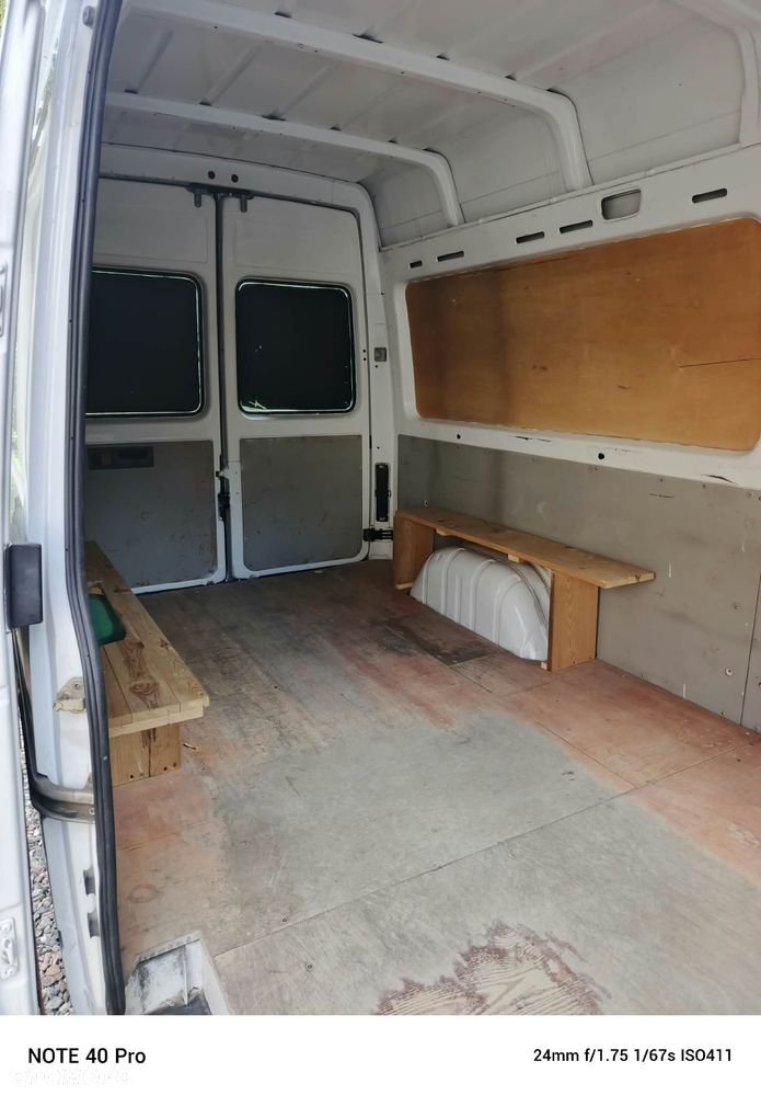 Mercedes-Benz Sprinter - 7