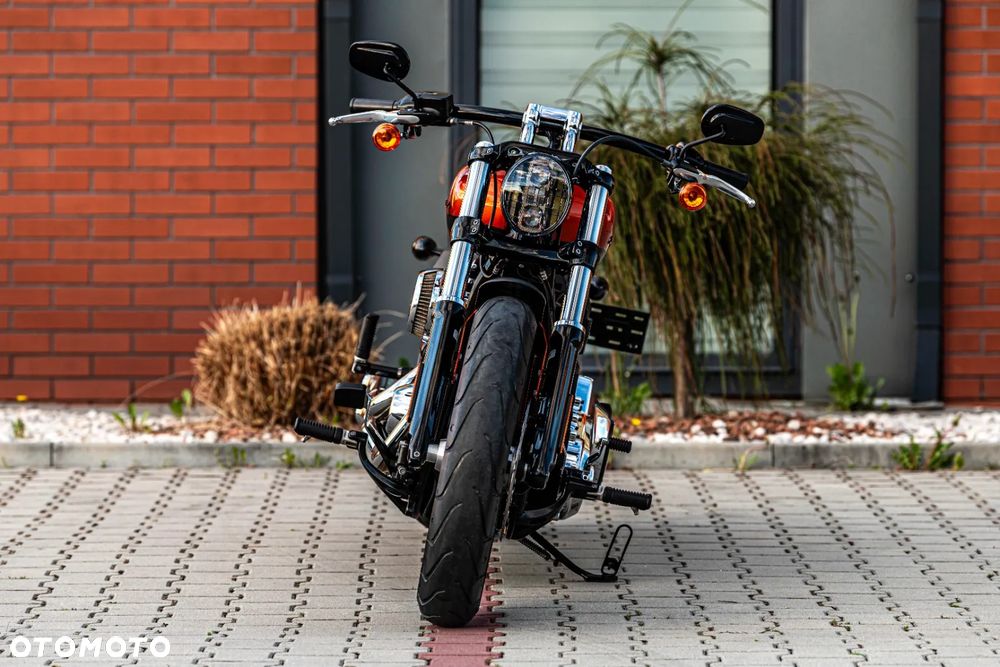 Harley-Davidson Softail Breakout - 10