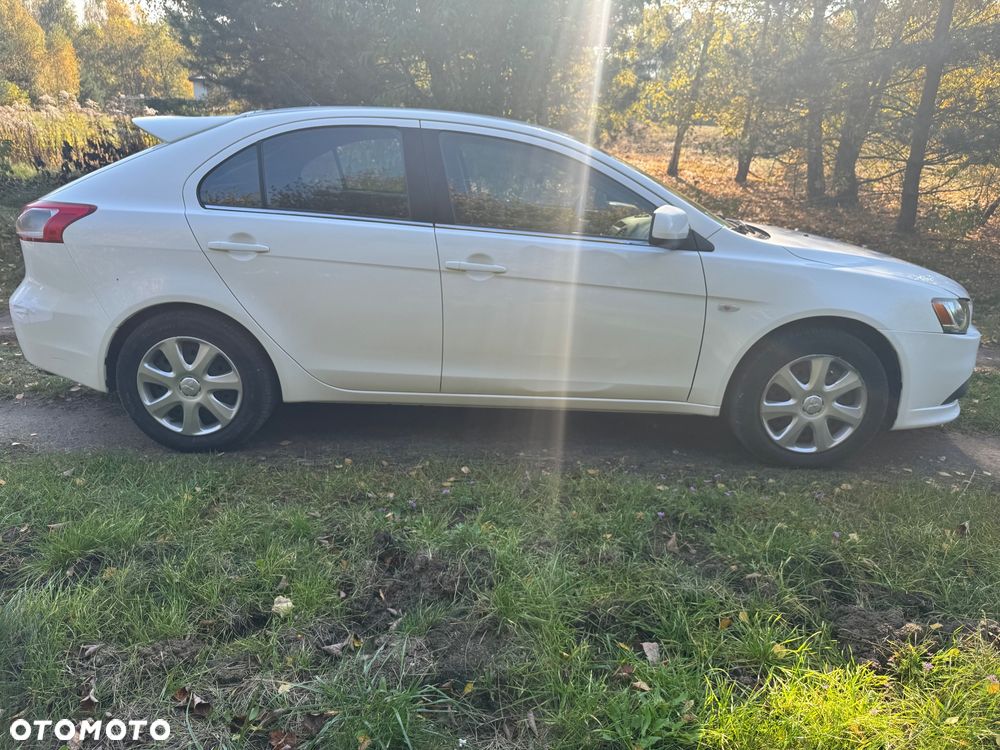 Mitsubishi Lancer 2011 photo 4
