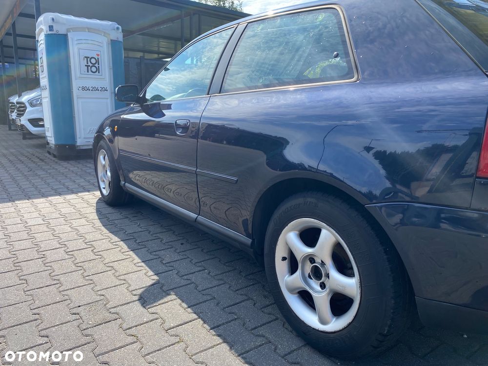 Audi A3 3-drzwiowe 1.6 Ambiente - 10
