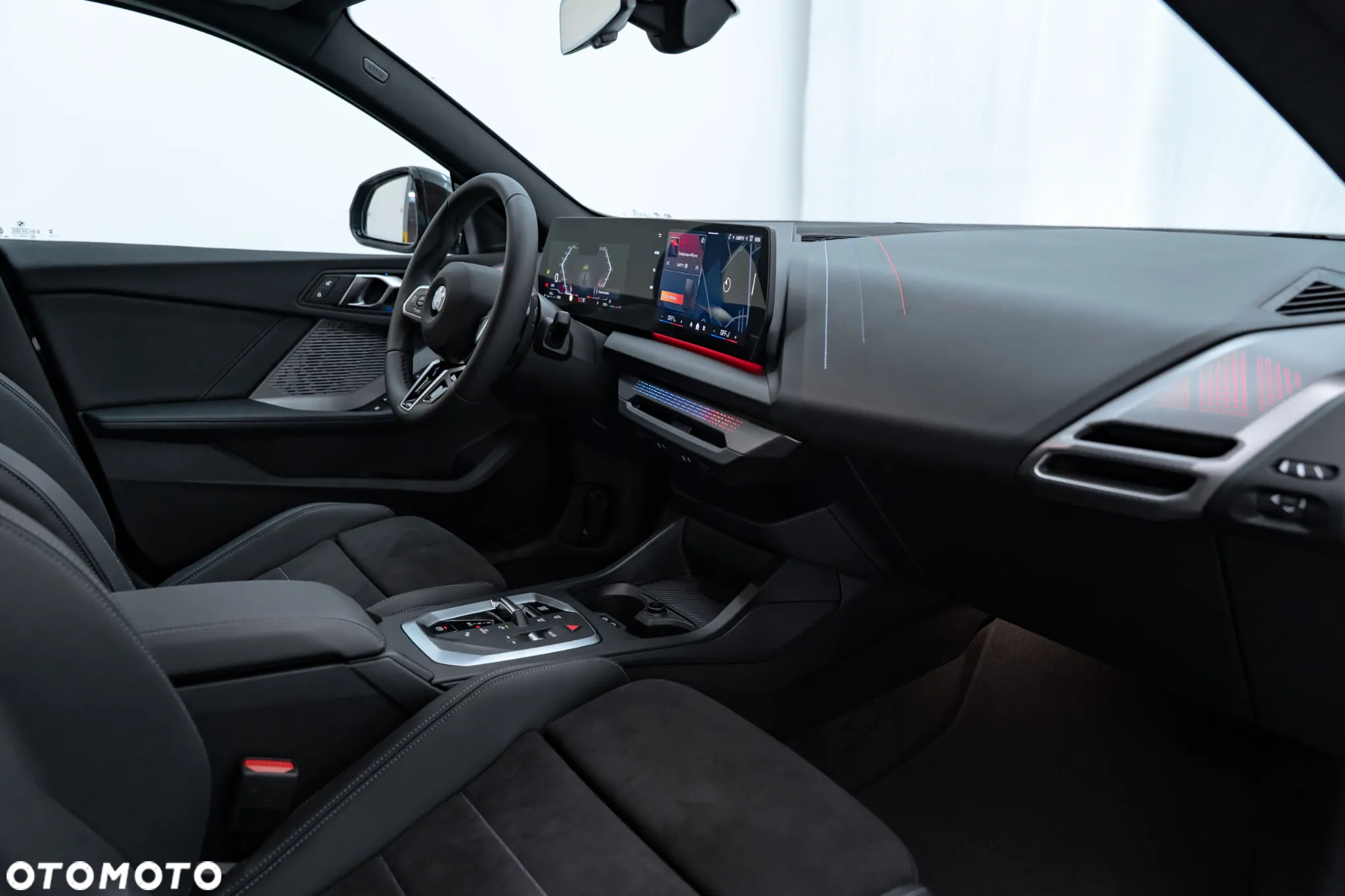 BMW Seria 2 218d M Sport - 32