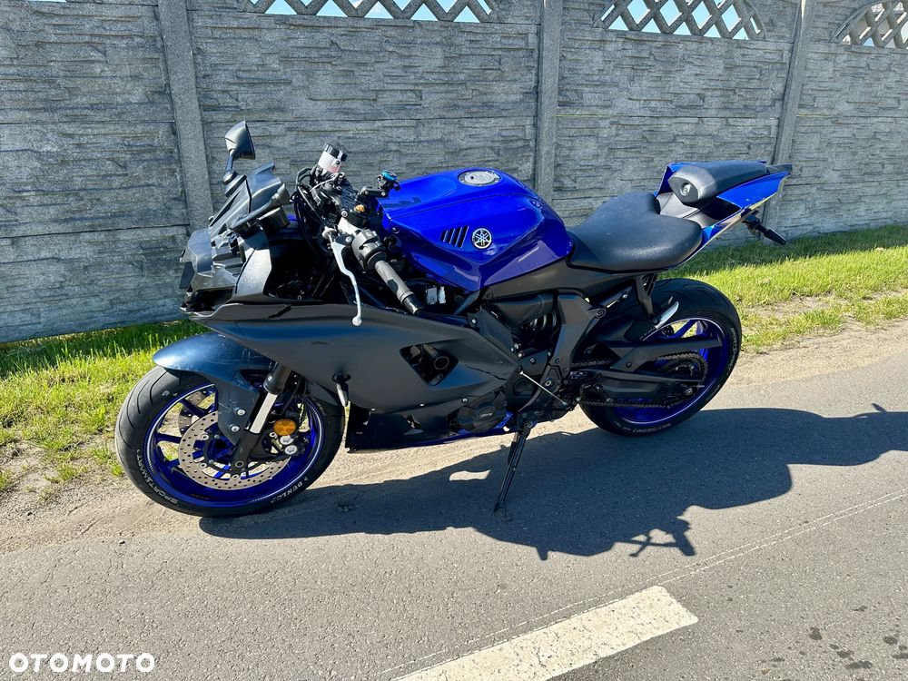 Yamaha R7 - 1