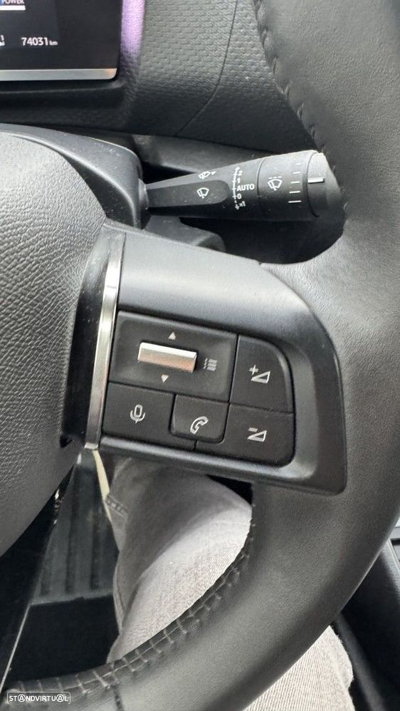 Citroën e-C4 50 kWh Autonomia Conforto Plus - 23